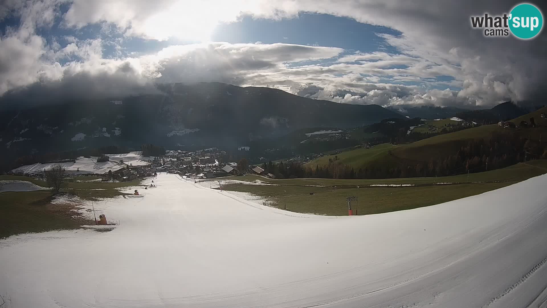 Spletna kamera Terenten (1210m) – Pogled v živo na dolino Pusteria