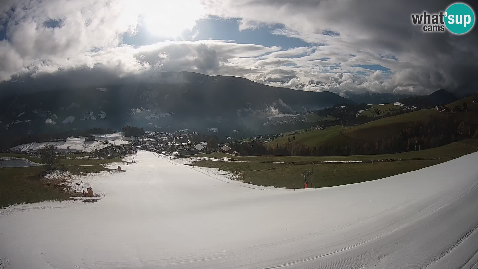 Spletna kamera Terenten (1210m) – Pogled v živo na dolino Pusteria
