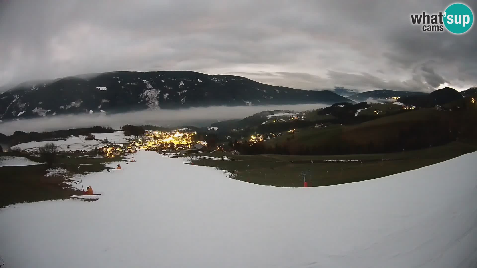 Spletna kamera Terenten (1210m) – Pogled v živo na dolino Pusteria