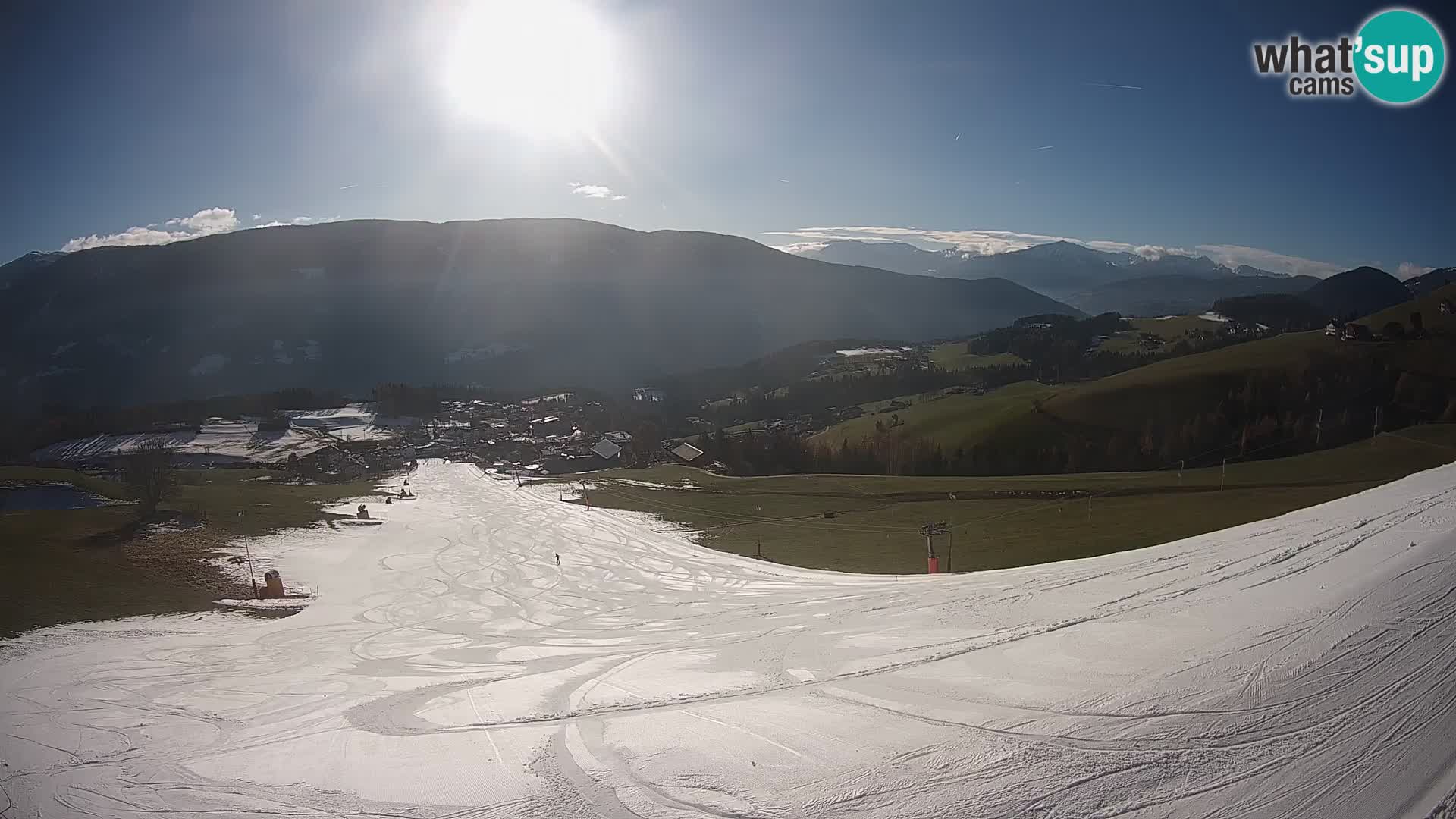 Spletna kamera Terenten (1210m) – Pogled v živo na dolino Pusteria