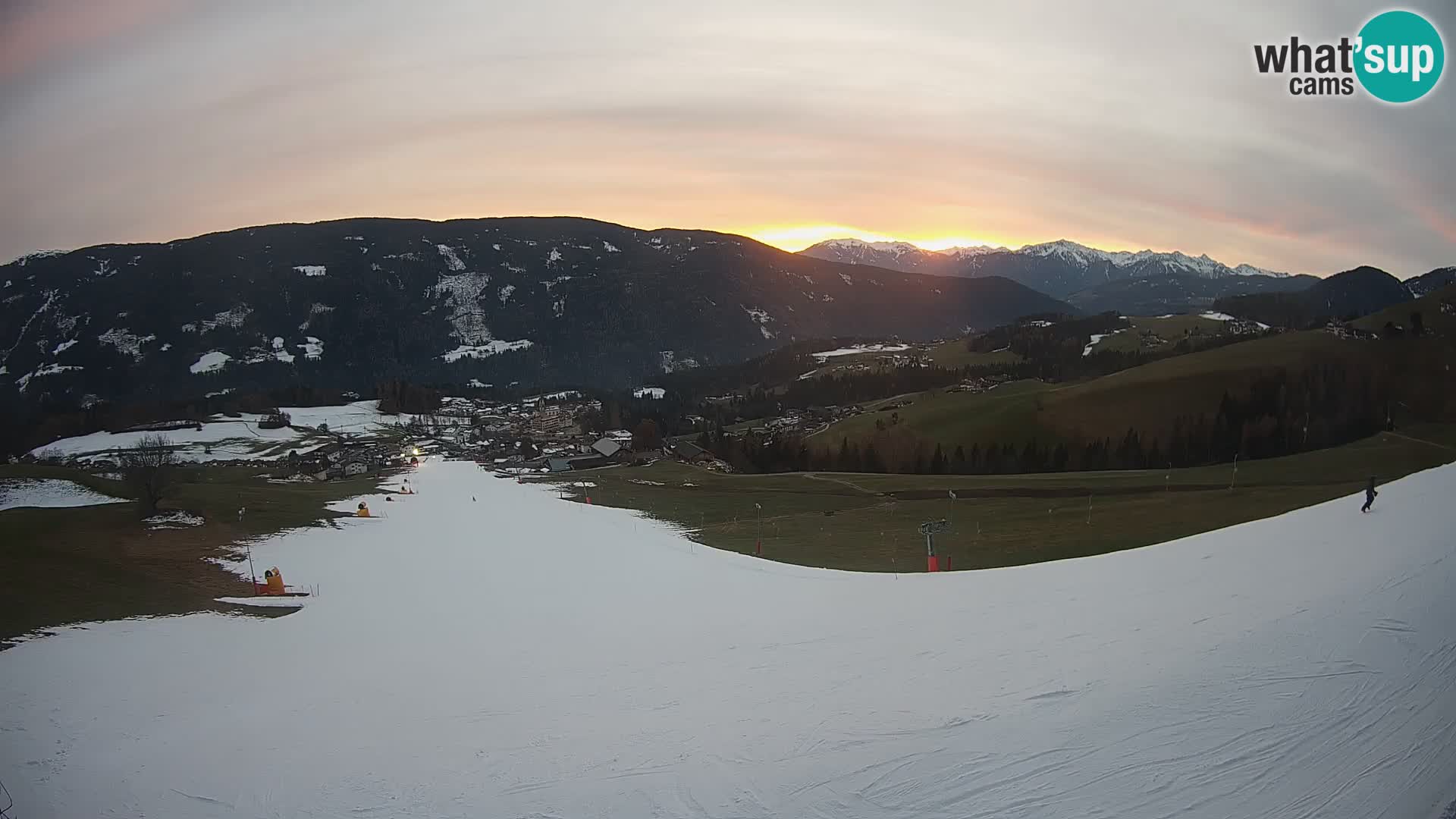 Spletna kamera Terenten (1210m) – Pogled v živo na dolino Pusteria
