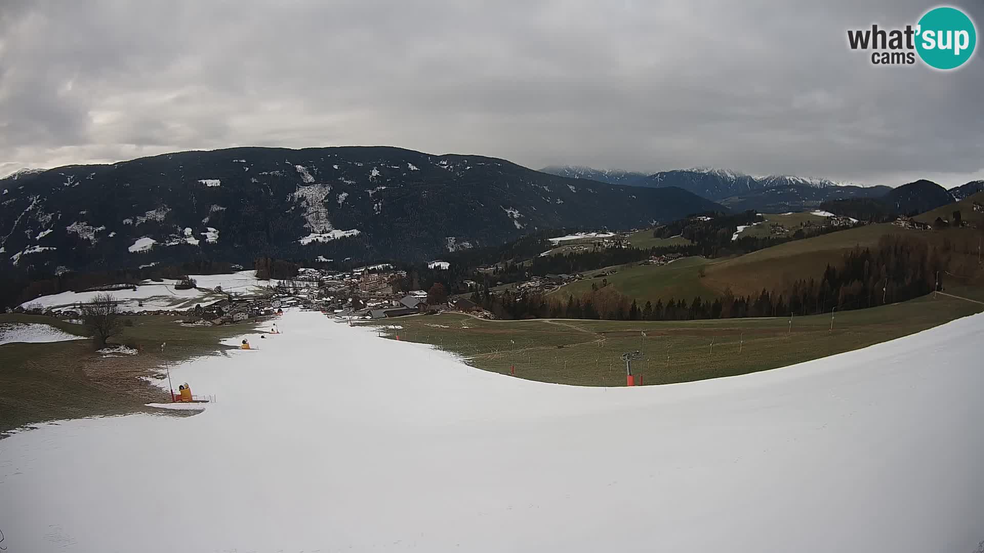 Spletna kamera Terenten (1210m) – Pogled v živo na dolino Pusteria