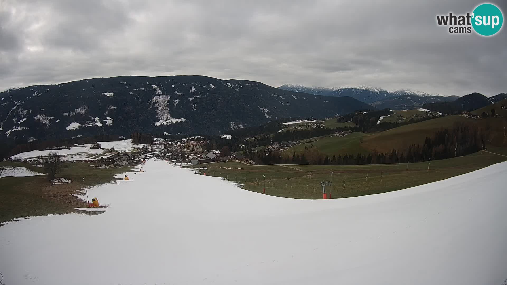 Spletna kamera Terenten (1210m) – Pogled v živo na dolino Pusteria