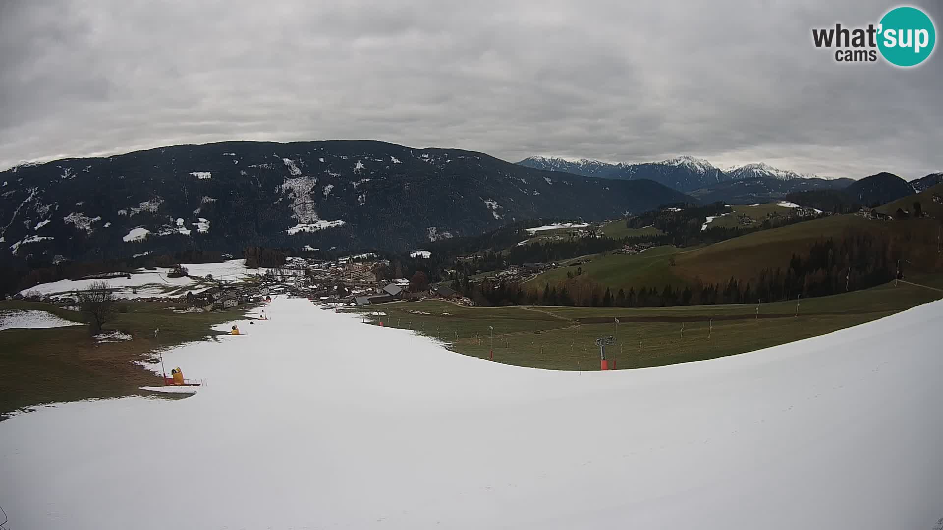 Spletna kamera Terenten (1210m) – Pogled v živo na dolino Pusteria