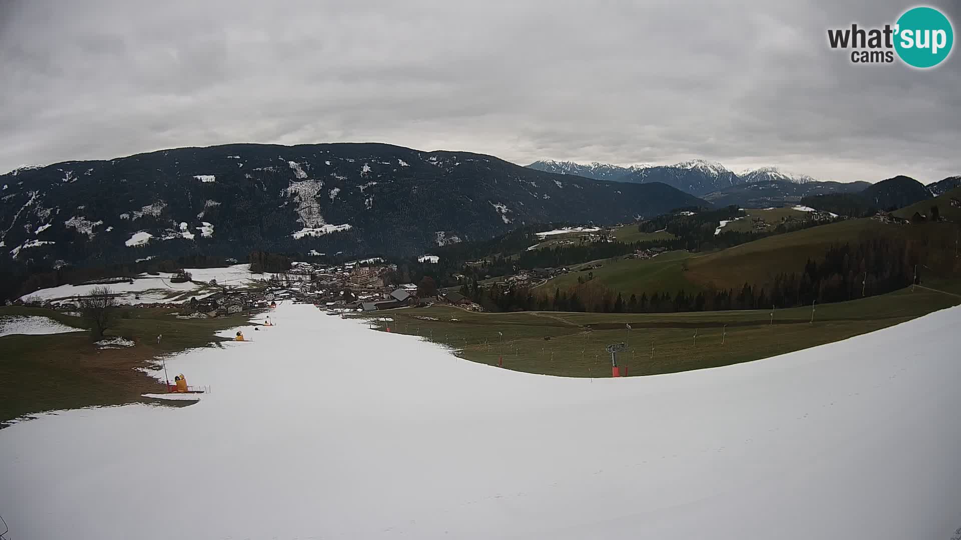Spletna kamera Terenten (1210m) – Pogled v živo na dolino Pusteria