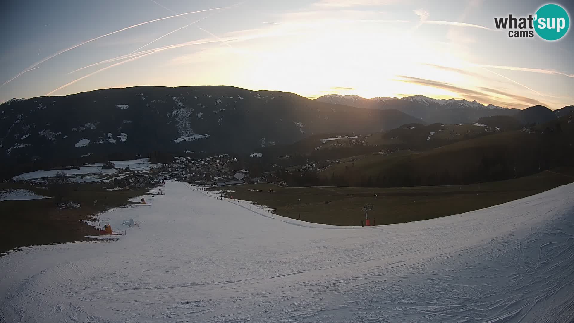 Spletna kamera Terenten (1210m) – Pogled v živo na dolino Pusteria
