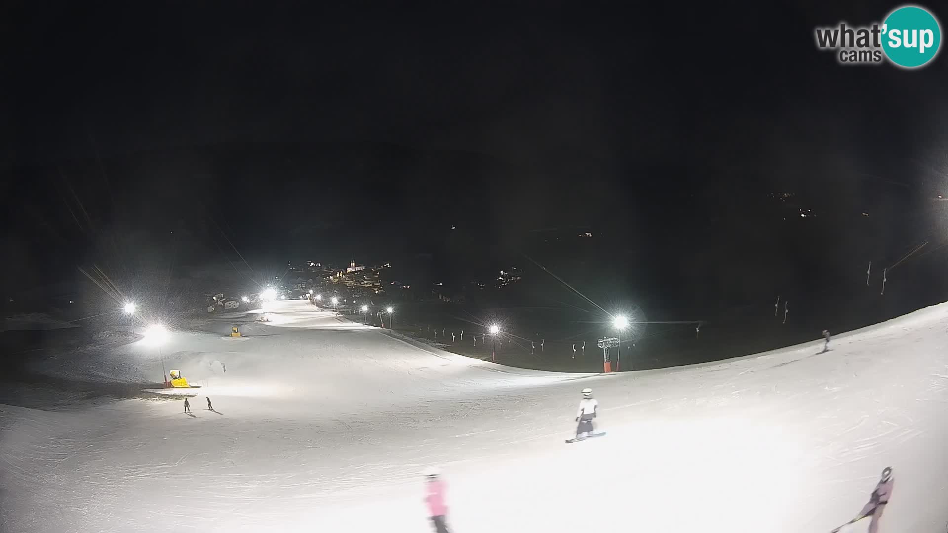 Spletna kamera Terenten (1210m) – Pogled v živo na dolino Pusteria