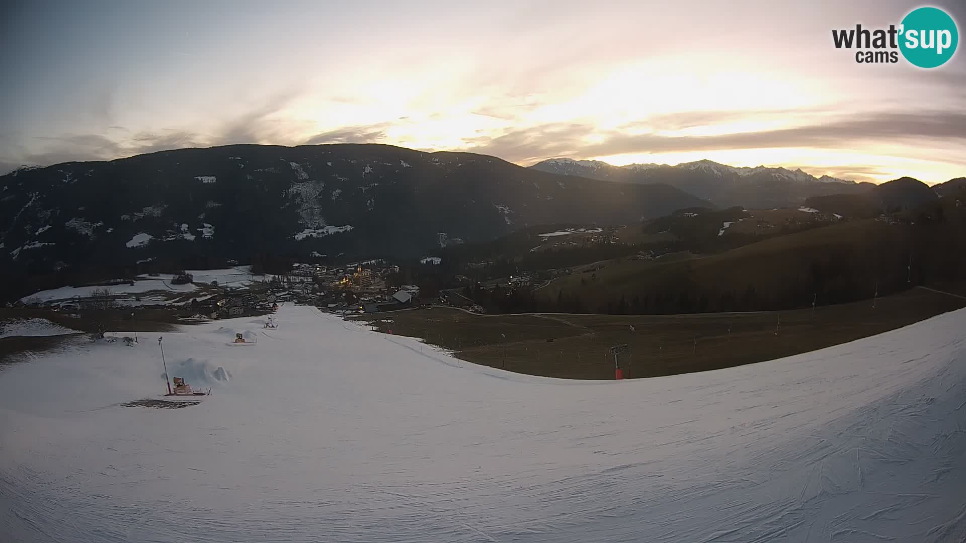 Spletna kamera Terenten (1210m) – Pogled v živo na dolino Pusteria