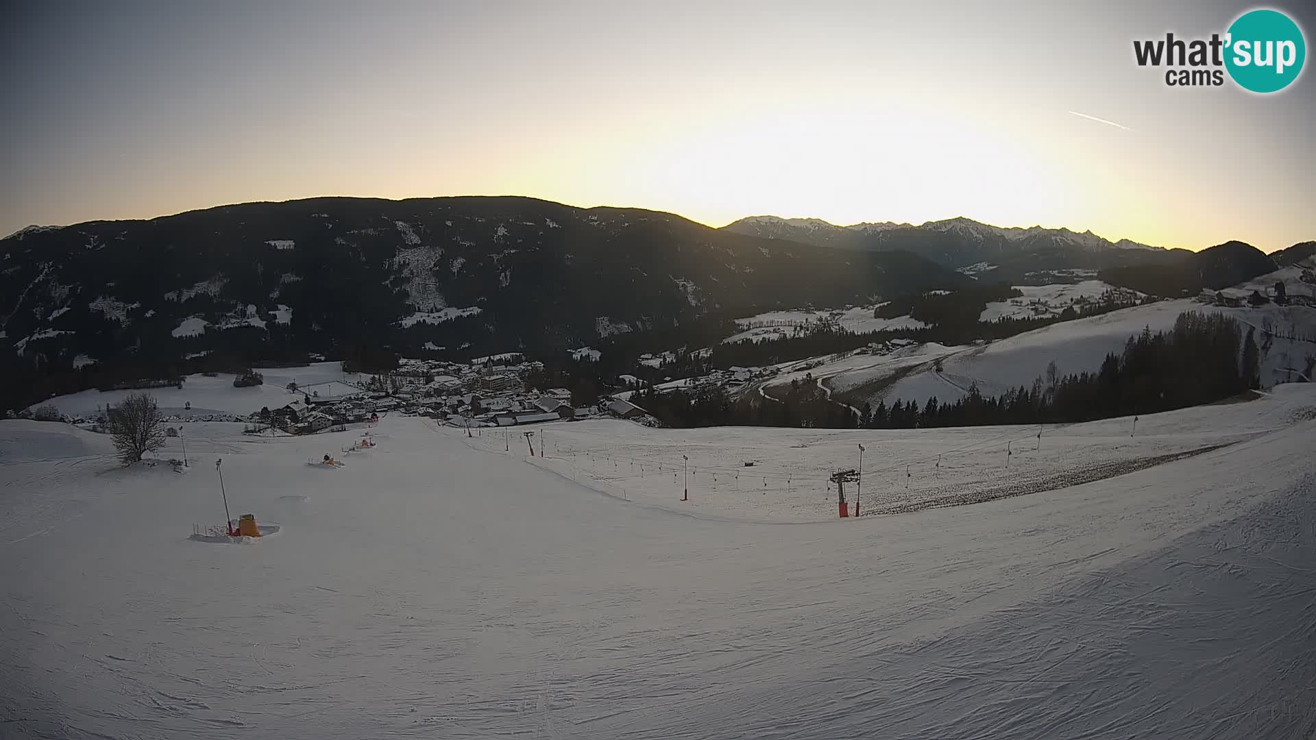 Spletna kamera Terenten (1210m) – Pogled v živo na dolino Pusteria