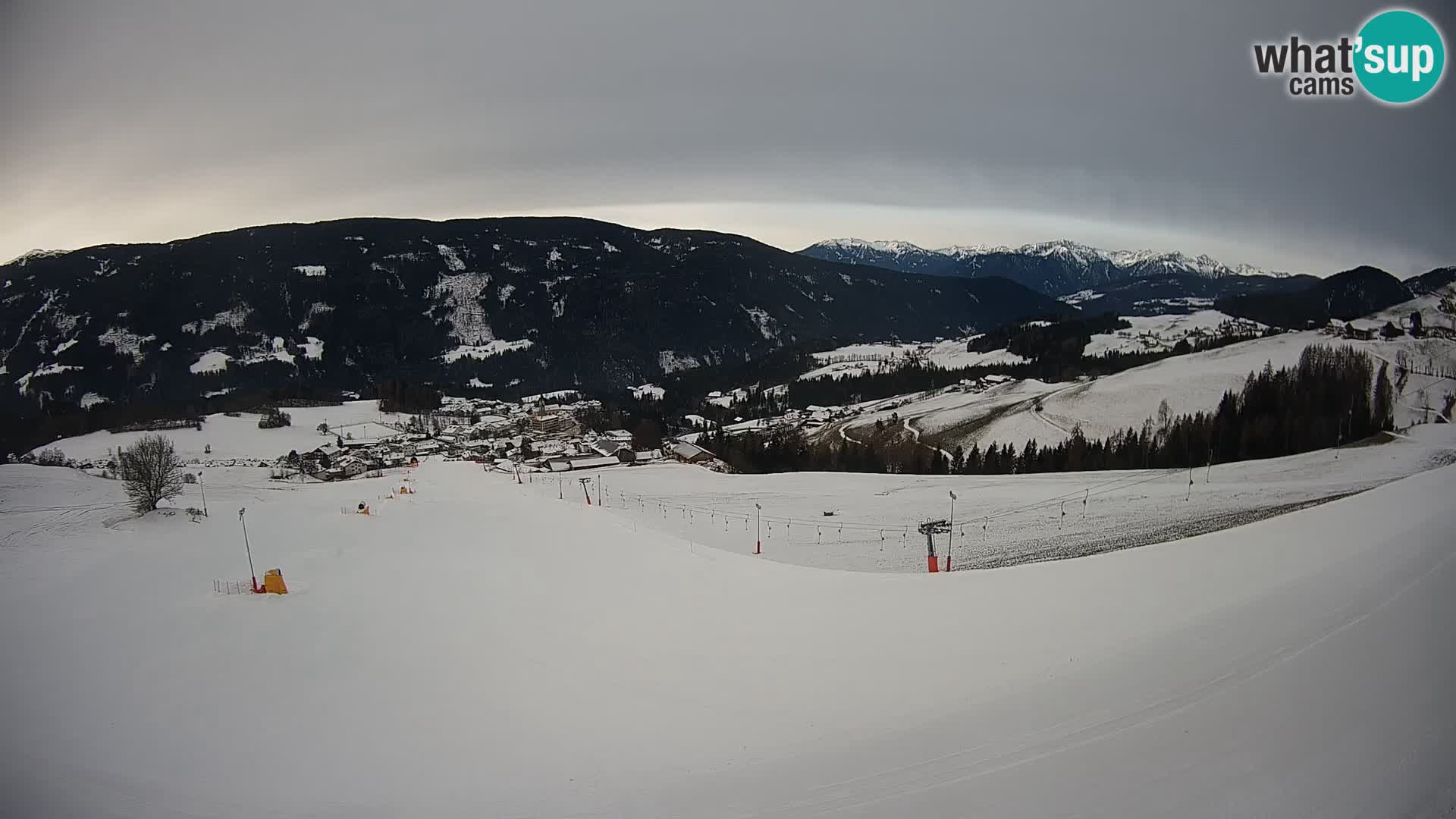 Spletna kamera Terenten (1210m) – Pogled v živo na dolino Pusteria