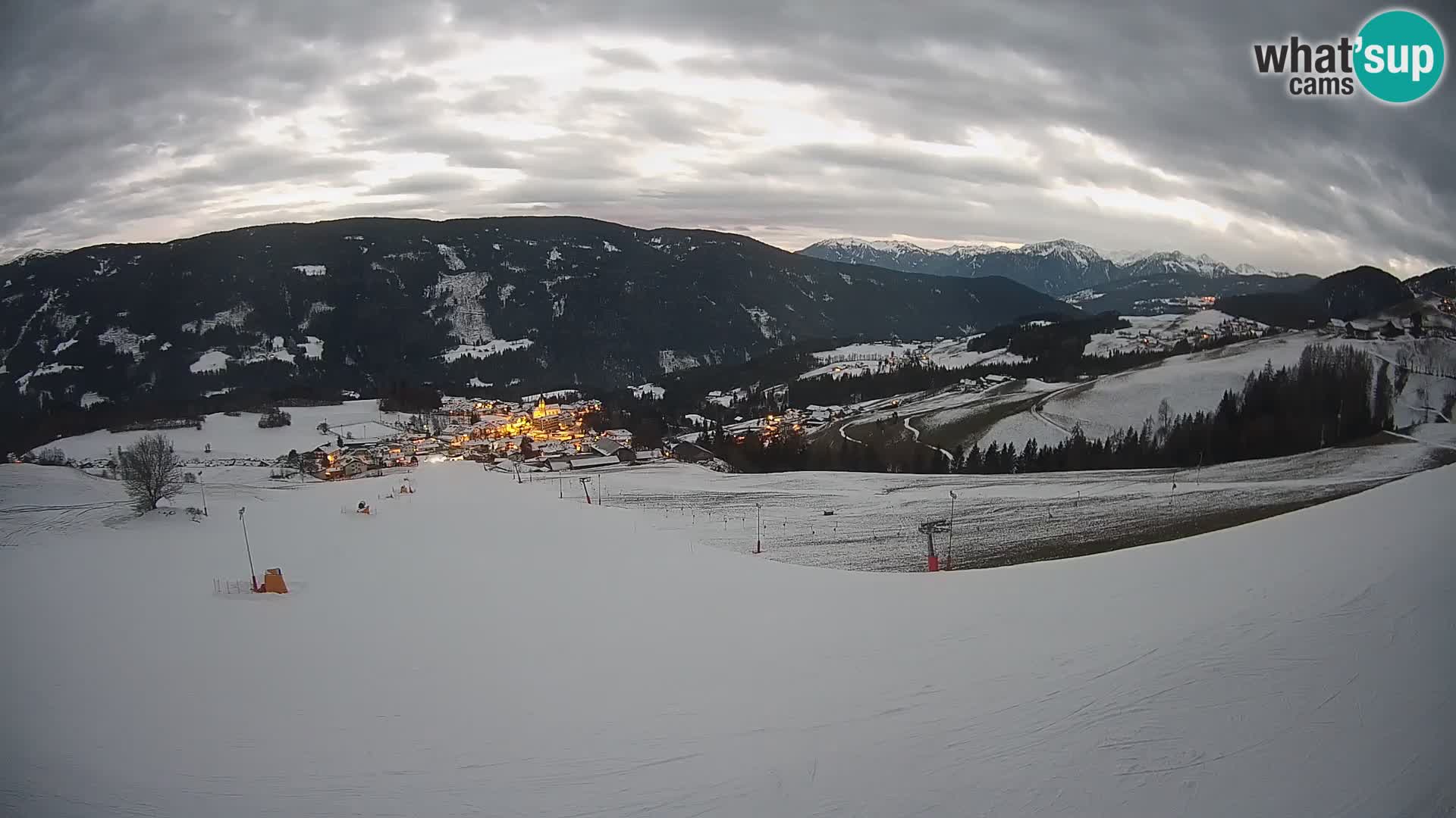 Spletna kamera Terenten (1210m) – Pogled v živo na dolino Pusteria