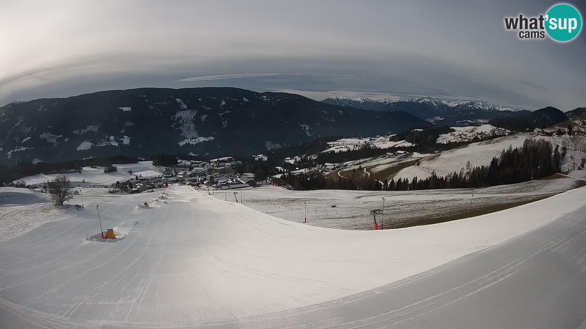Spletna kamera Terenten (1210m) – Pogled v živo na dolino Pusteria