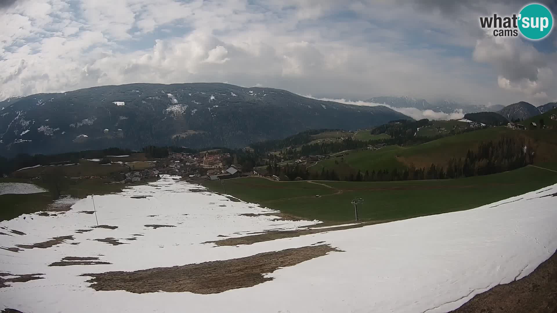Spletna kamera Terenten (1210m) – Pogled v živo na dolino Pusteria