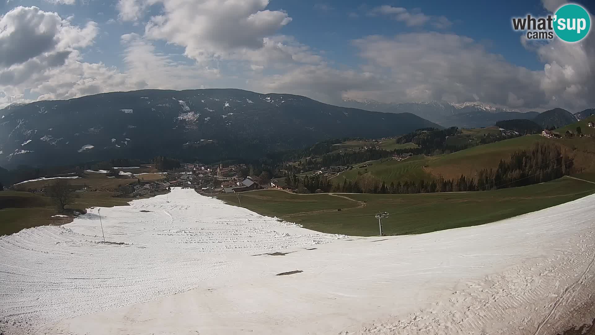 Spletna kamera Terenten (1210m) – Pogled v živo na dolino Pusteria