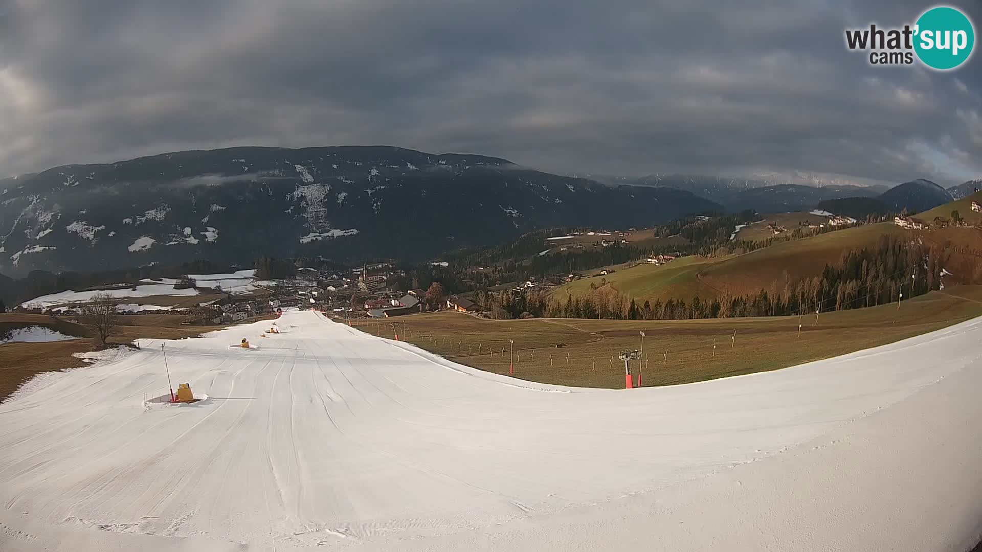 Spletna kamera Terenten (1210m) – Pogled v živo na dolino Pusteria