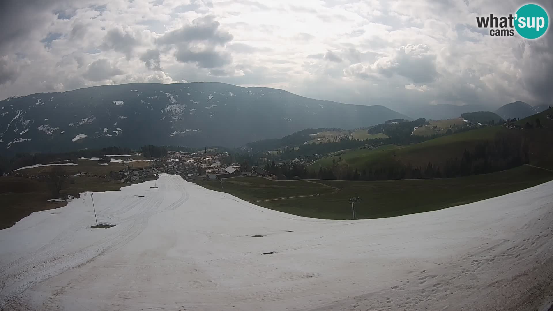 Spletna kamera Terenten (1210m) – Pogled v živo na dolino Pusteria