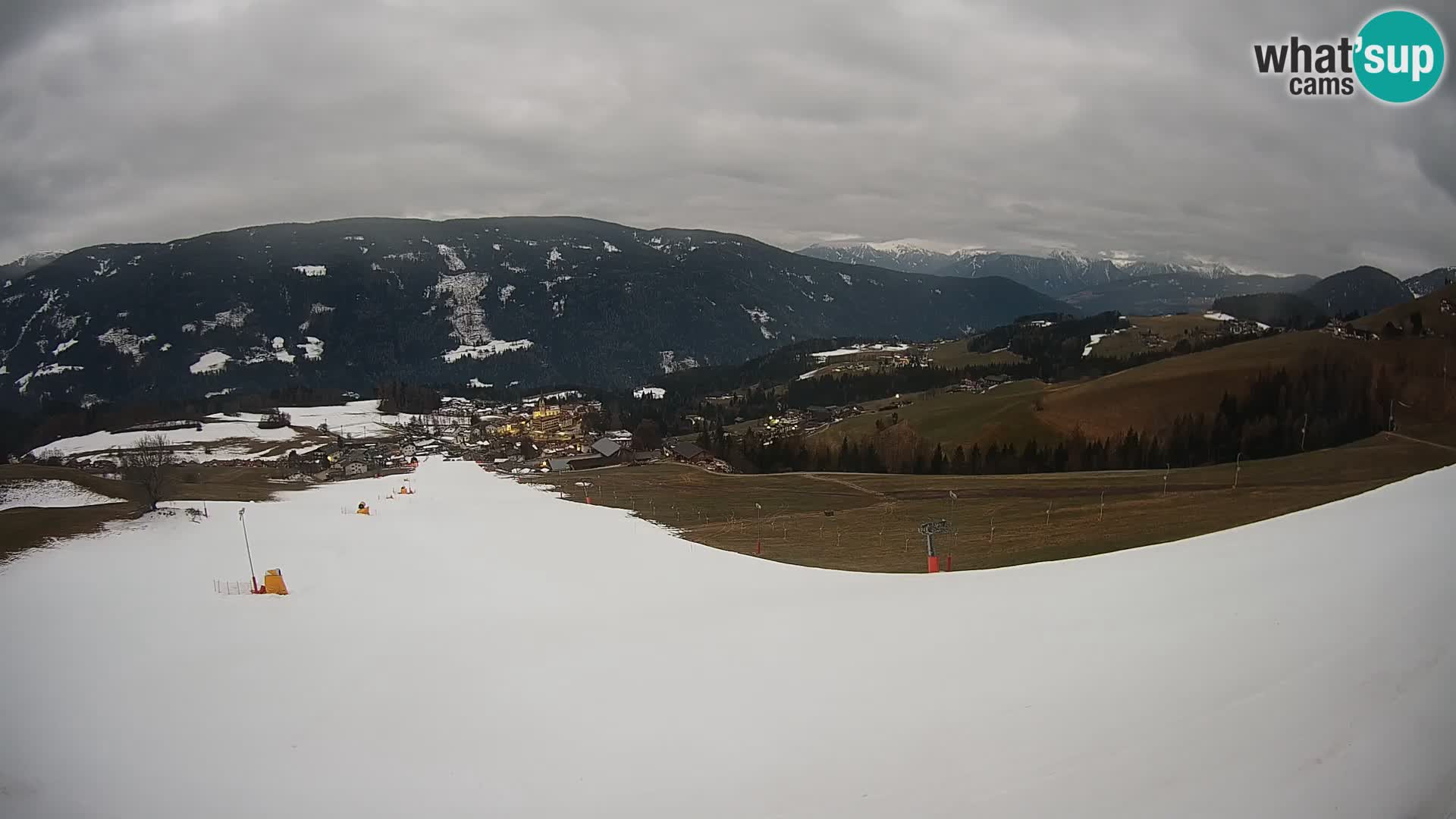 Spletna kamera Terenten (1210m) – Pogled v živo na dolino Pusteria