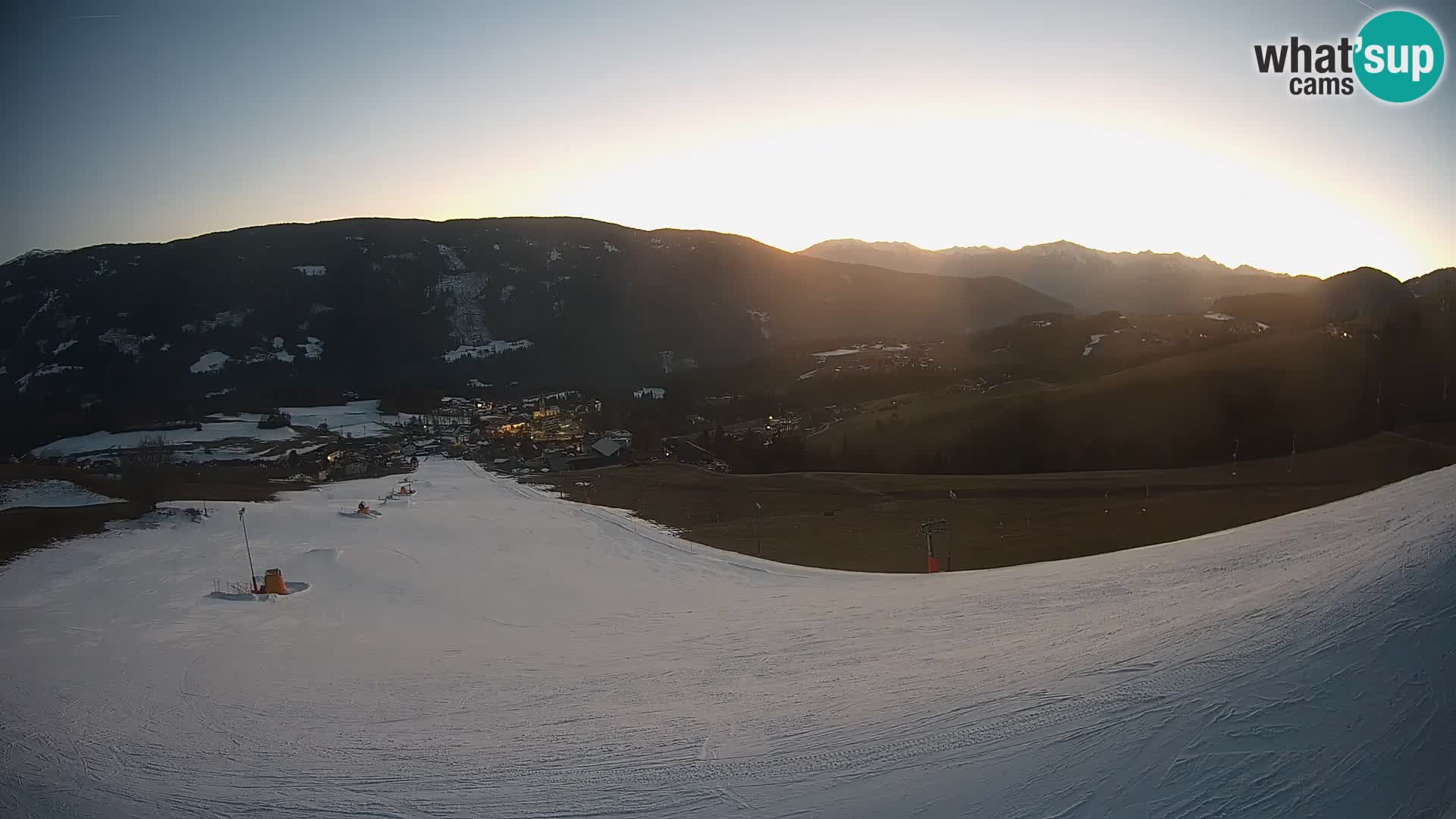 Spletna kamera Terenten (1210m) – Pogled v živo na dolino Pusteria