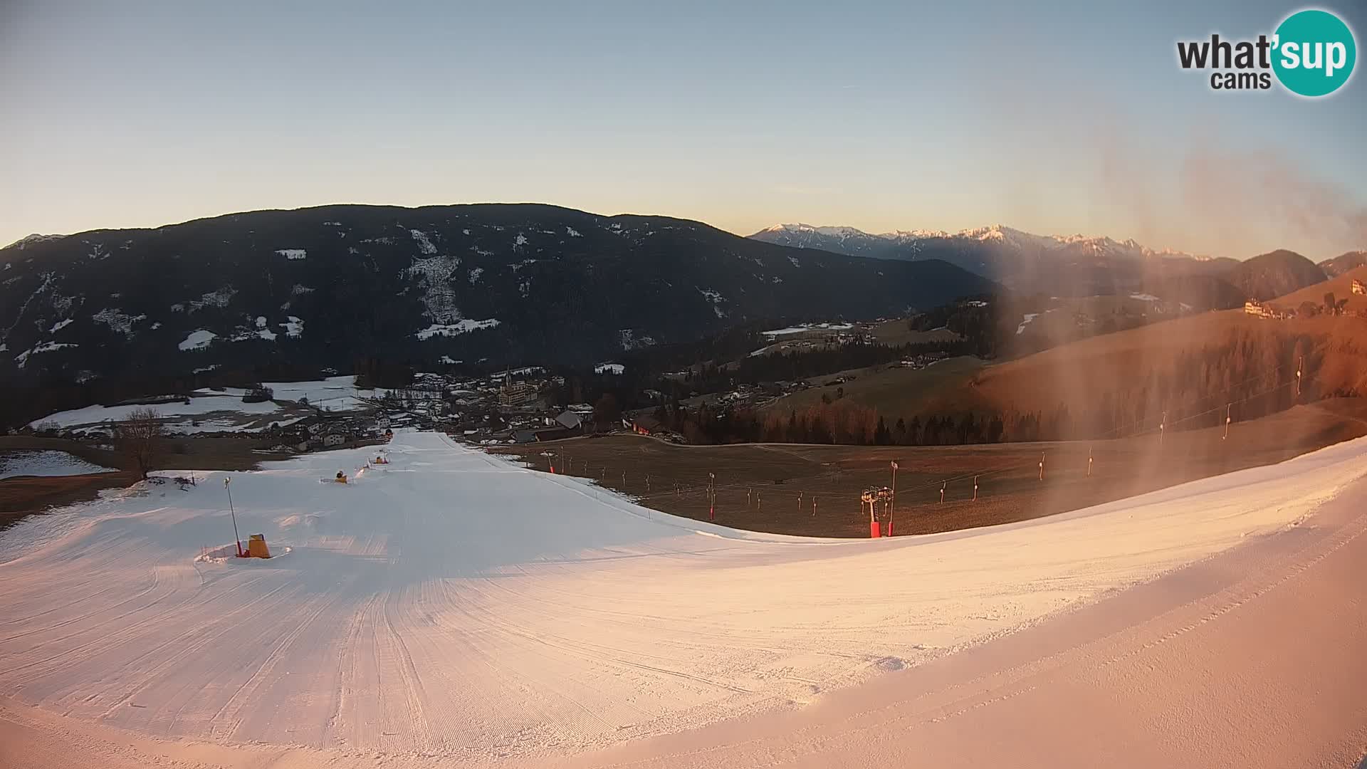 Spletna kamera Terenten (1210m) – Pogled v živo na dolino Pusteria