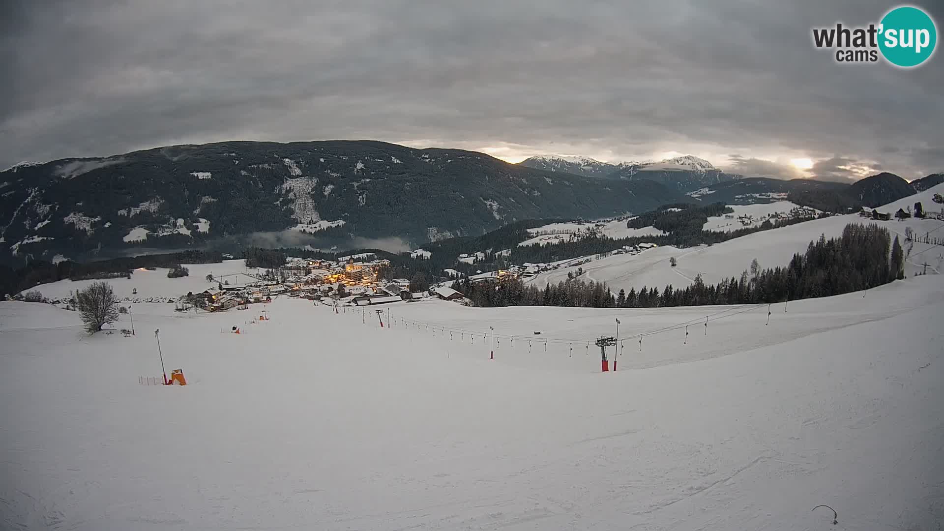 Spletna kamera Terenten (1210m) – Pogled v živo na dolino Pusteria