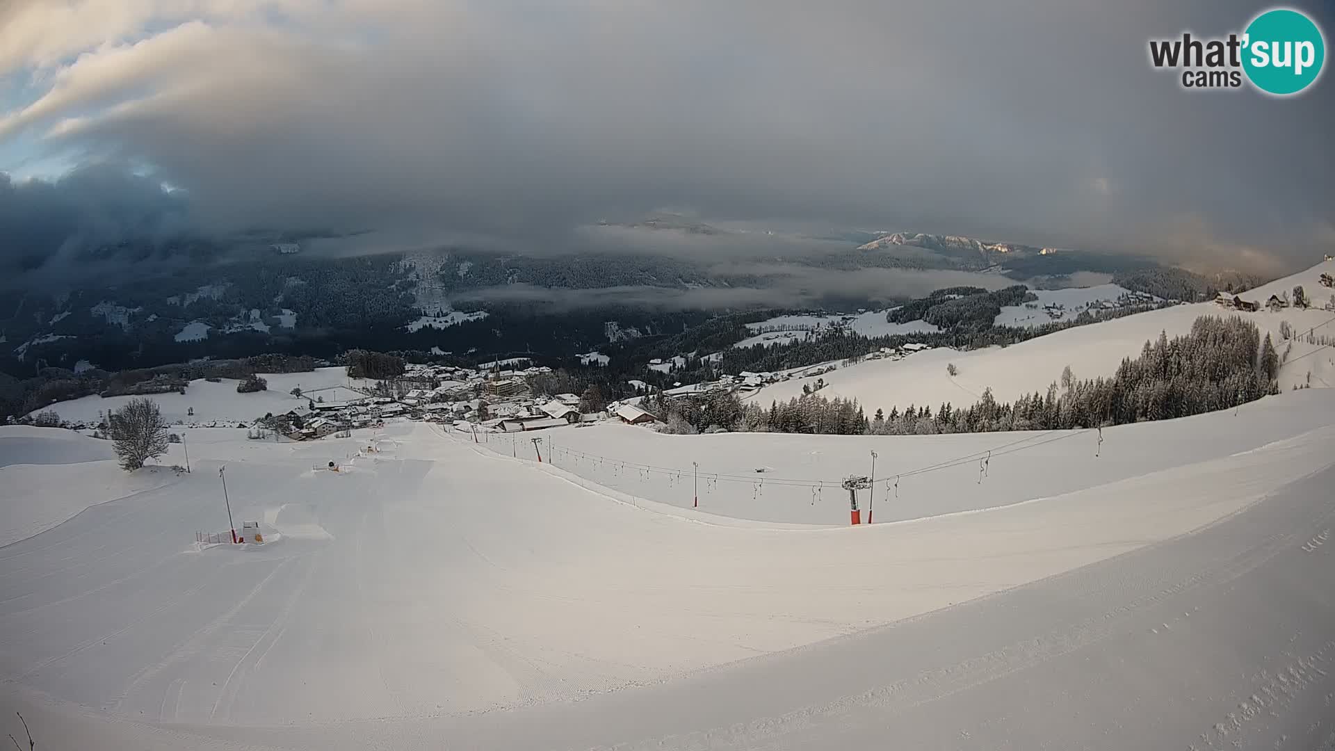 Spletna kamera Terenten (1210m) – Pogled v živo na dolino Pusteria