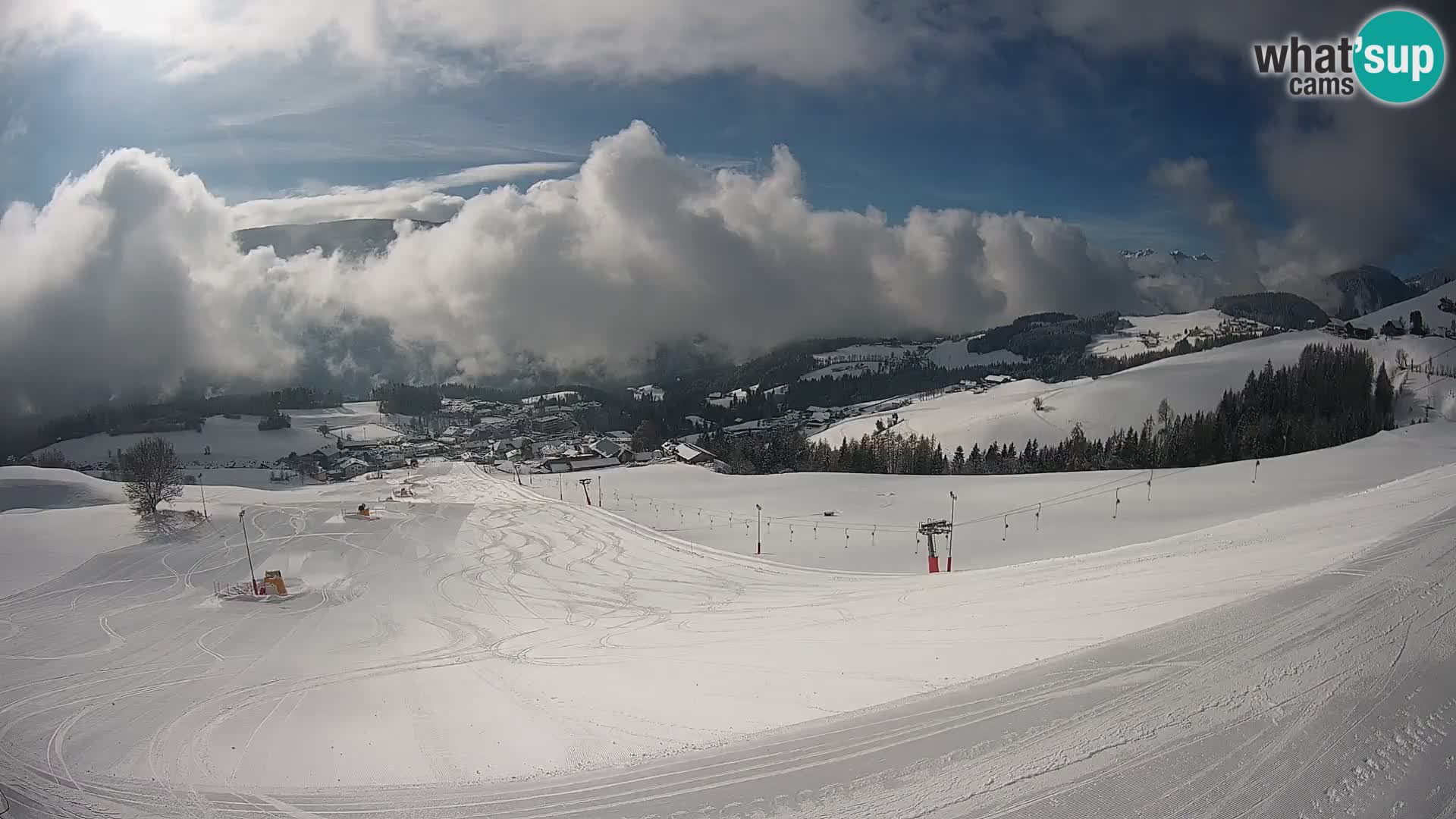 Spletna kamera Terenten (1210m) – Pogled v živo na dolino Pusteria
