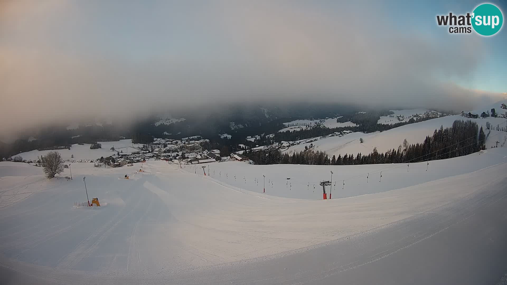 Spletna kamera Terenten (1210m) – Pogled v živo na dolino Pusteria