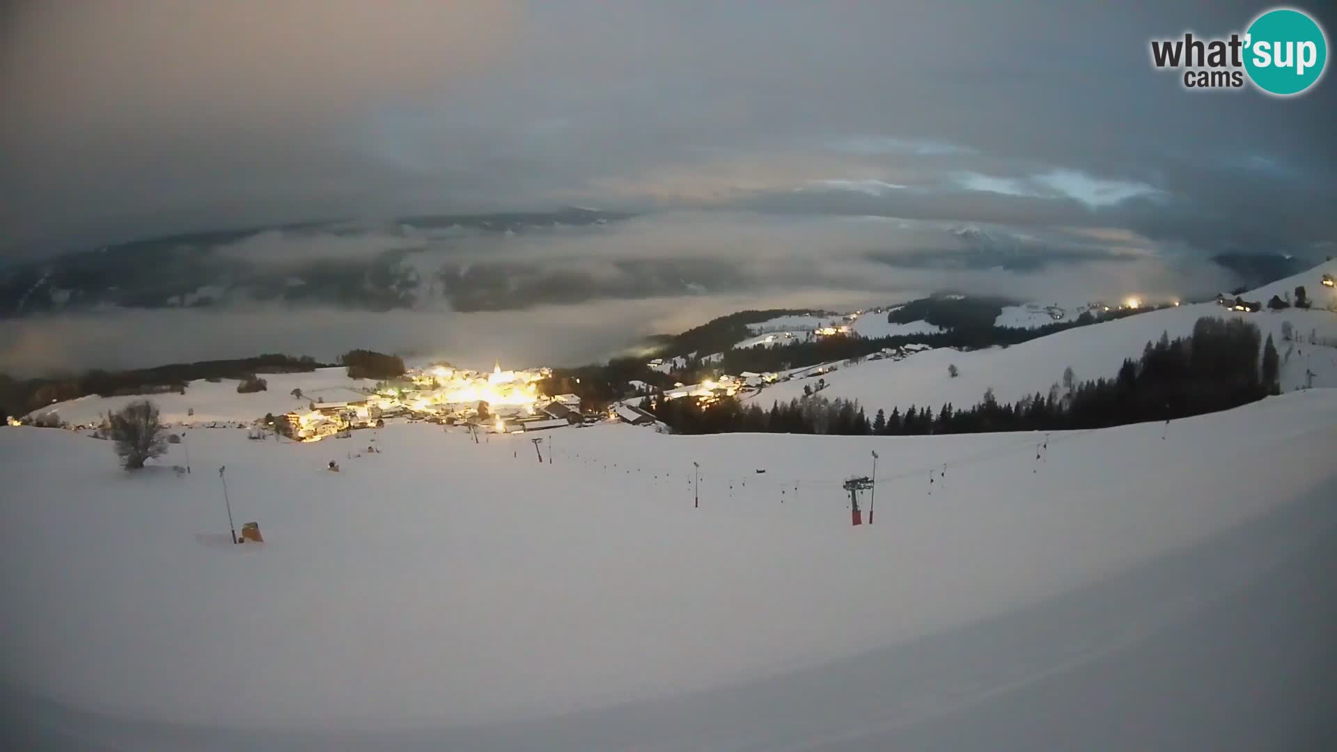 Spletna kamera Terenten (1210m) – Pogled v živo na dolino Pusteria