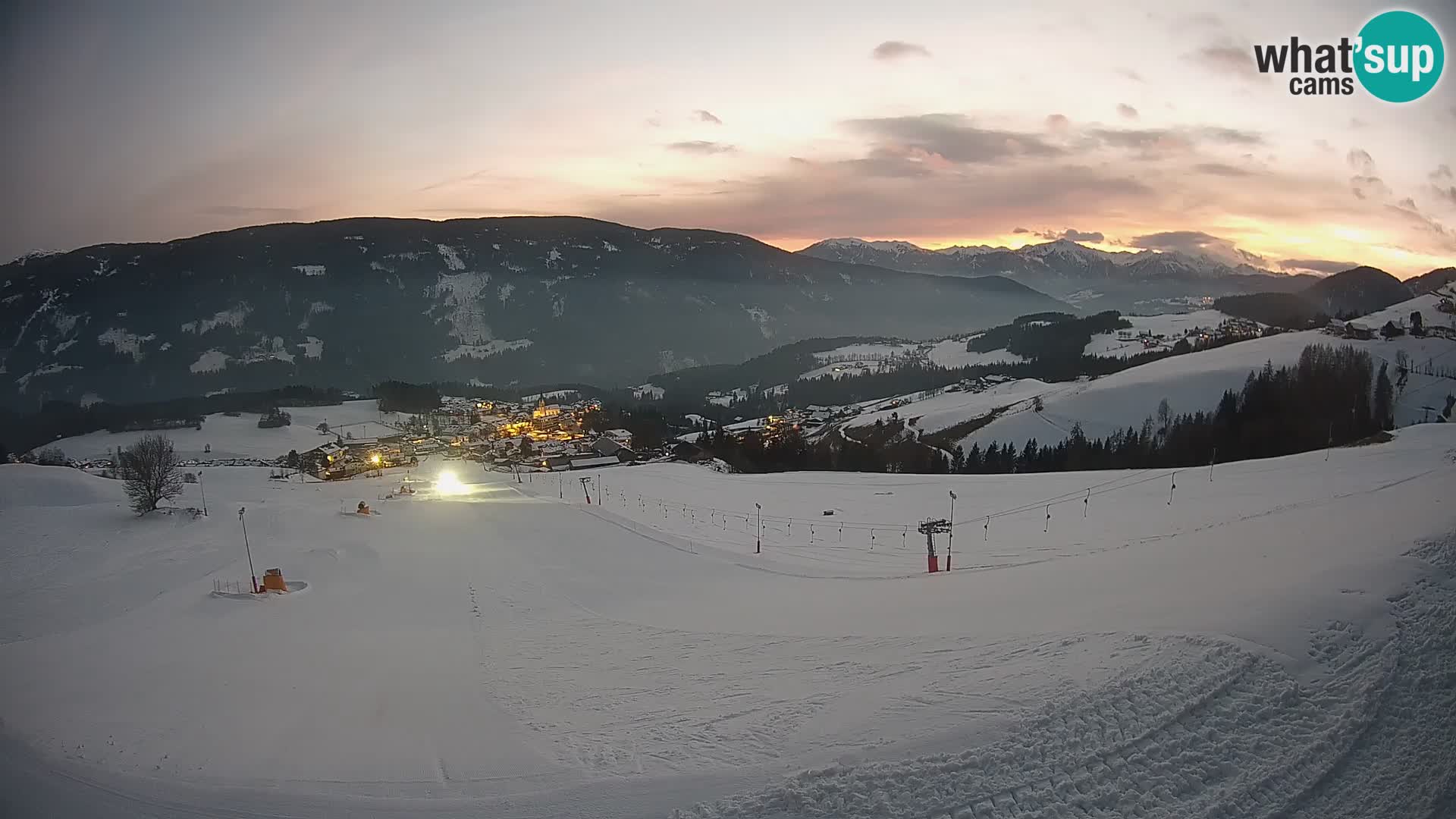 Spletna kamera Terenten (1210m) – Pogled v živo na dolino Pusteria