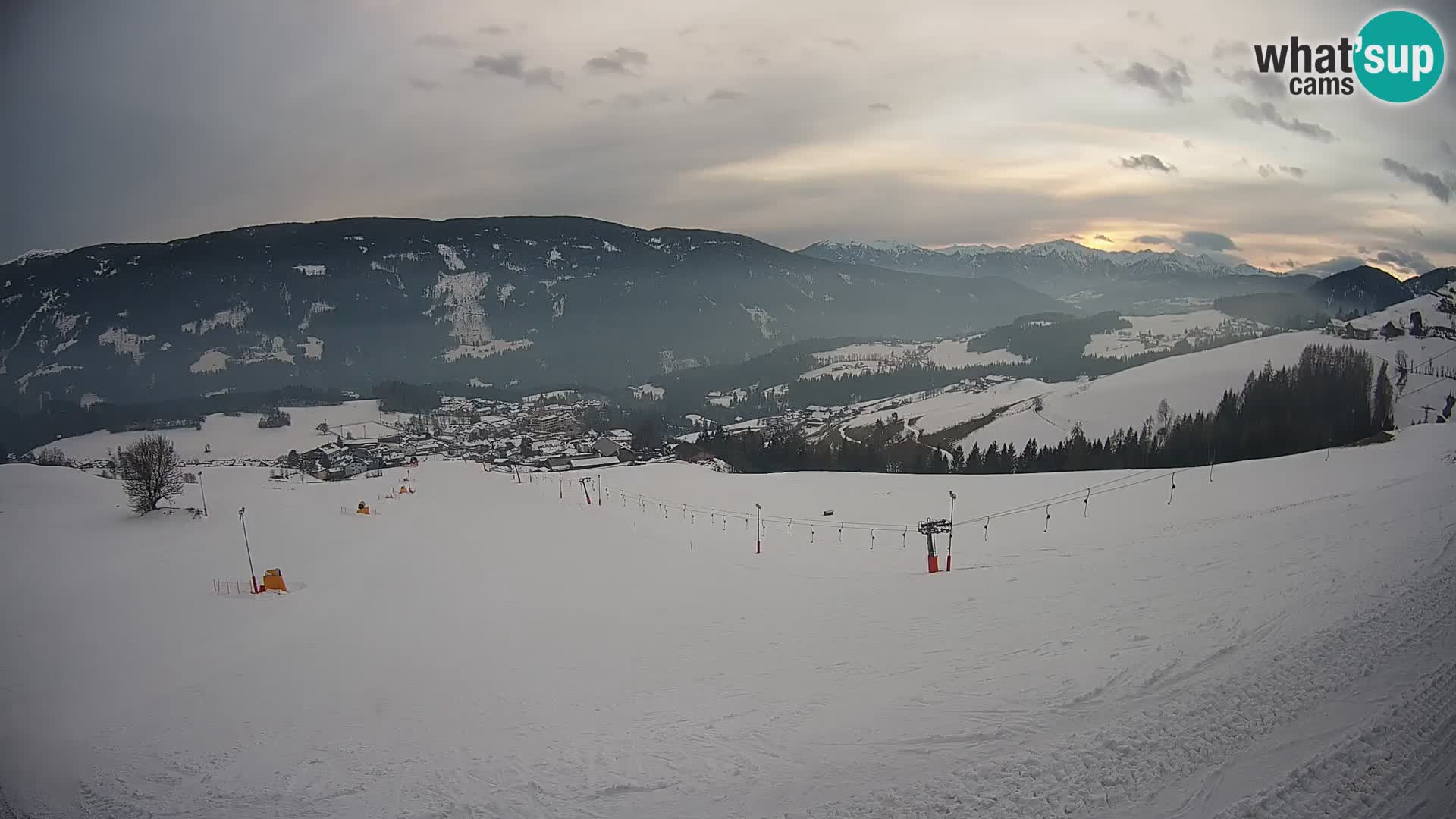 Spletna kamera Terenten (1210m) – Pogled v živo na dolino Pusteria
