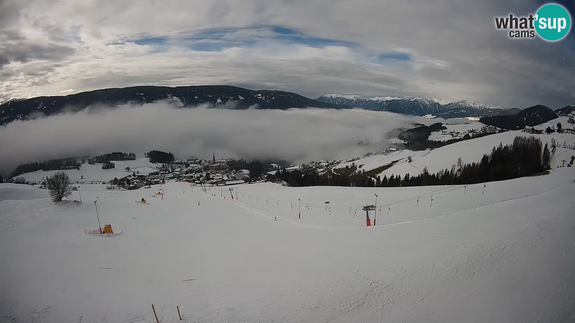 Spletna kamera Terenten (1210m) – Pogled v živo na dolino Pusteria
