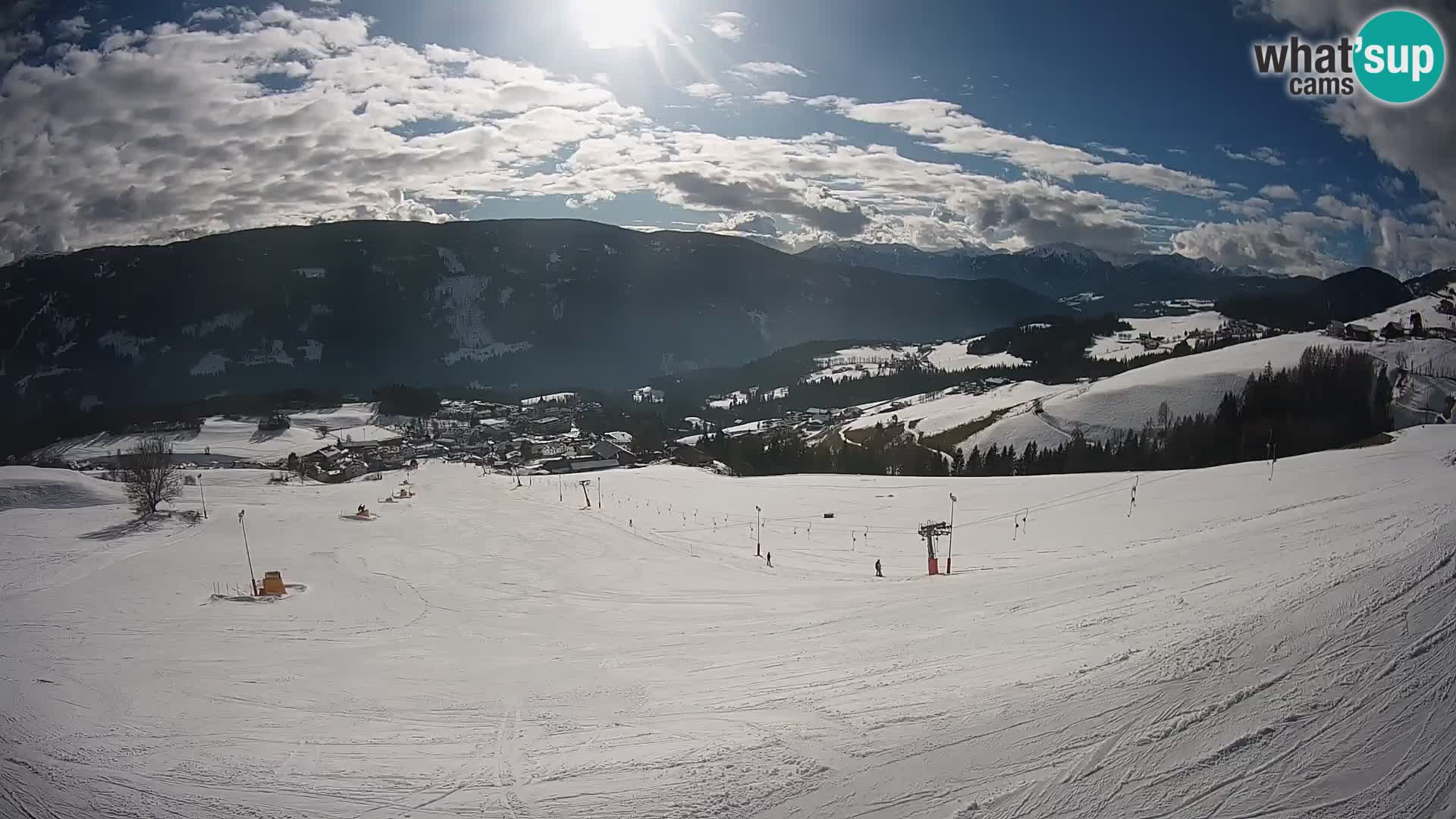 Spletna kamera Terenten (1210m) – Pogled v živo na dolino Pusteria