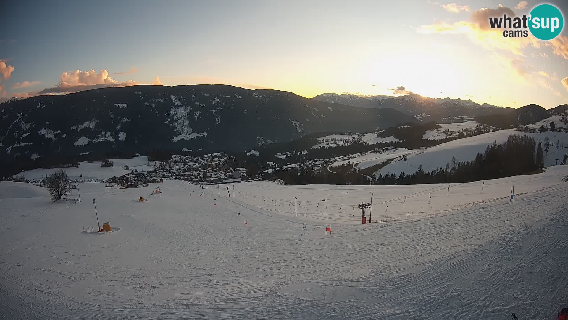 Spletna kamera Terenten (1210m) – Pogled v živo na dolino Pusteria