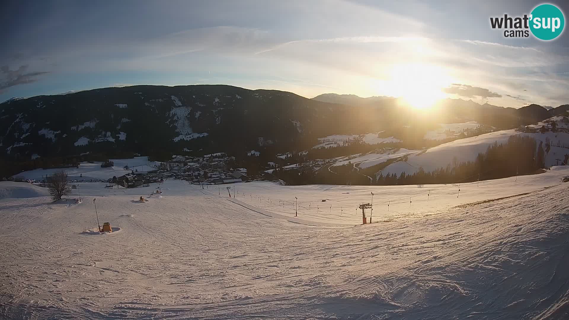 Spletna kamera Terenten (1210m) – Pogled v živo na dolino Pusteria