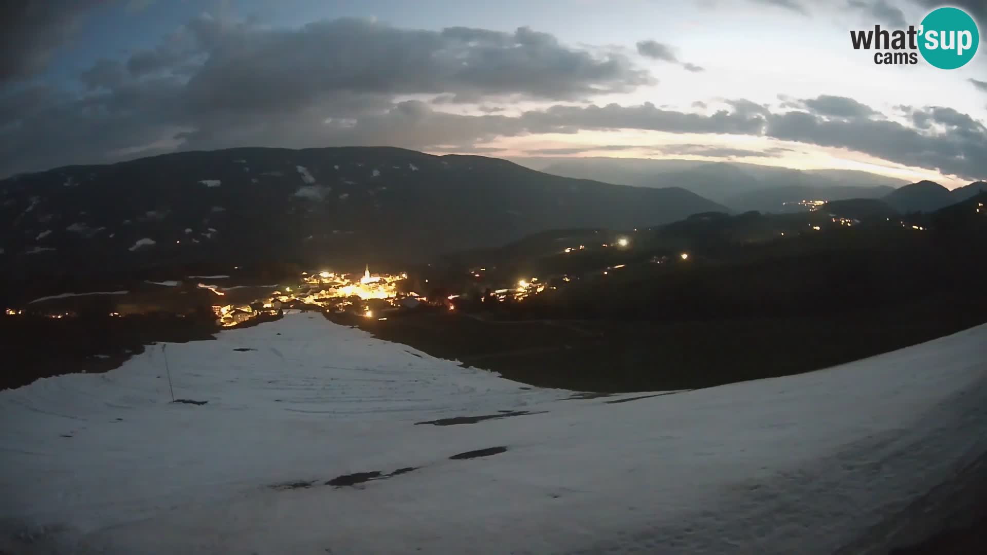 Spletna kamera Terenten (1210m) – Pogled v živo na dolino Pusteria