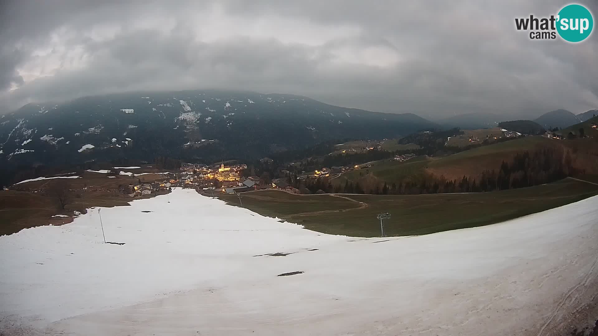 Spletna kamera Terenten (1210m) – Pogled v živo na dolino Pusteria