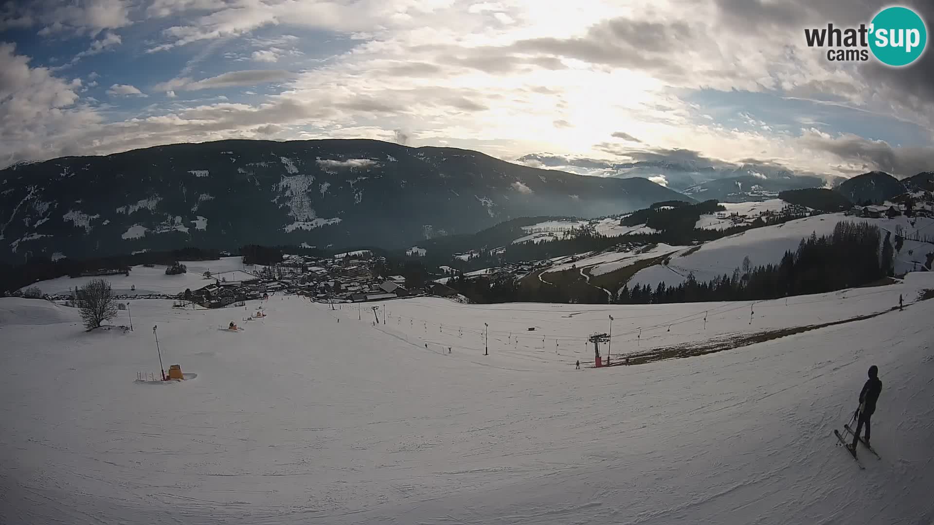 Spletna kamera Terenten (1210m) – Pogled v živo na dolino Pusteria