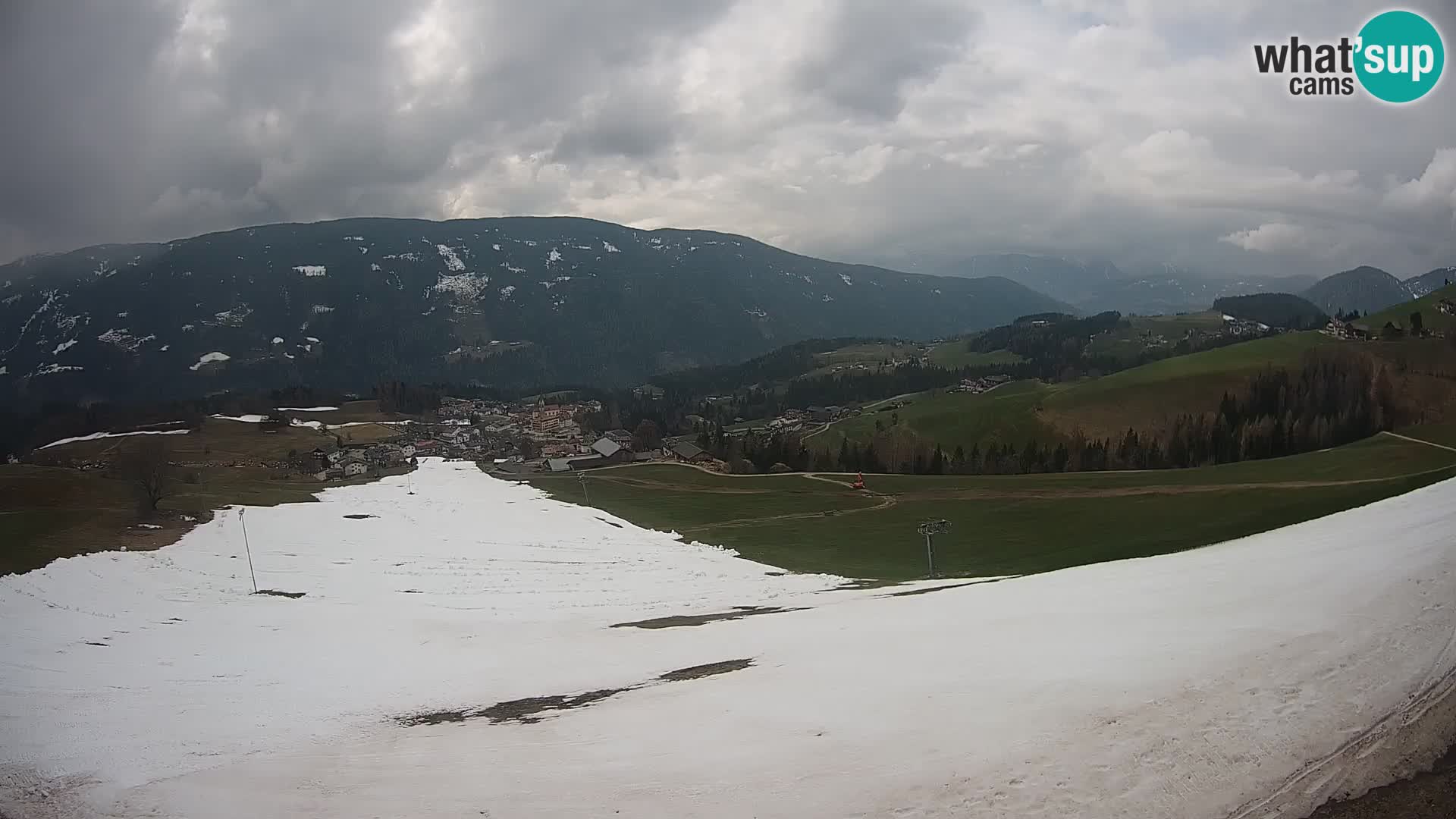Spletna kamera Terenten (1210m) – Pogled v živo na dolino Pusteria