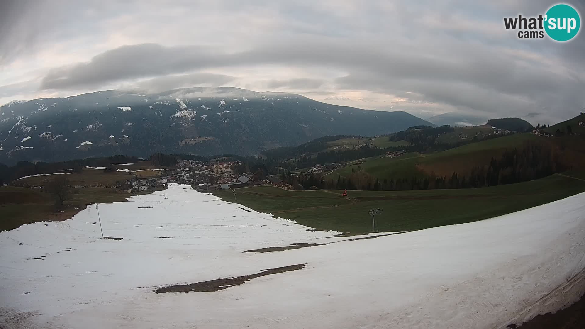 Spletna kamera Terenten (1210m) – Pogled v živo na dolino Pusteria