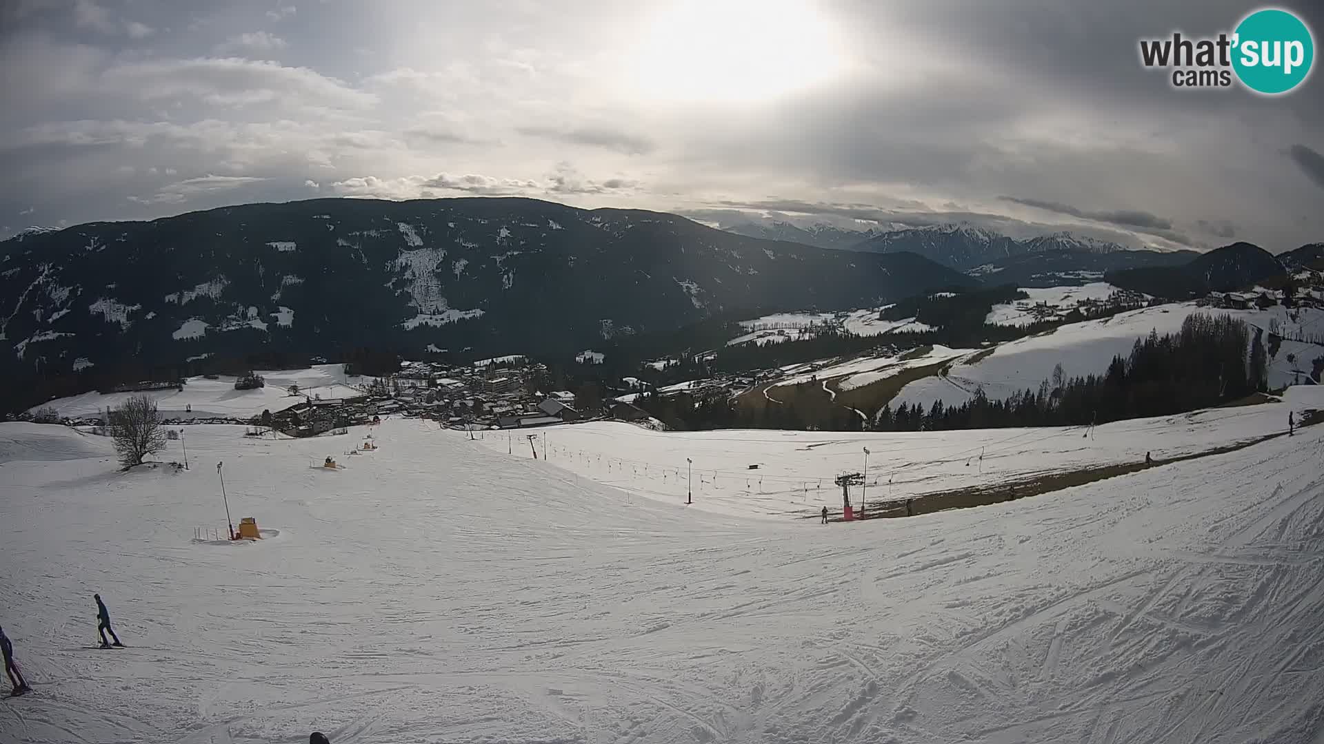 Spletna kamera Terenten (1210m) – Pogled v živo na dolino Pusteria