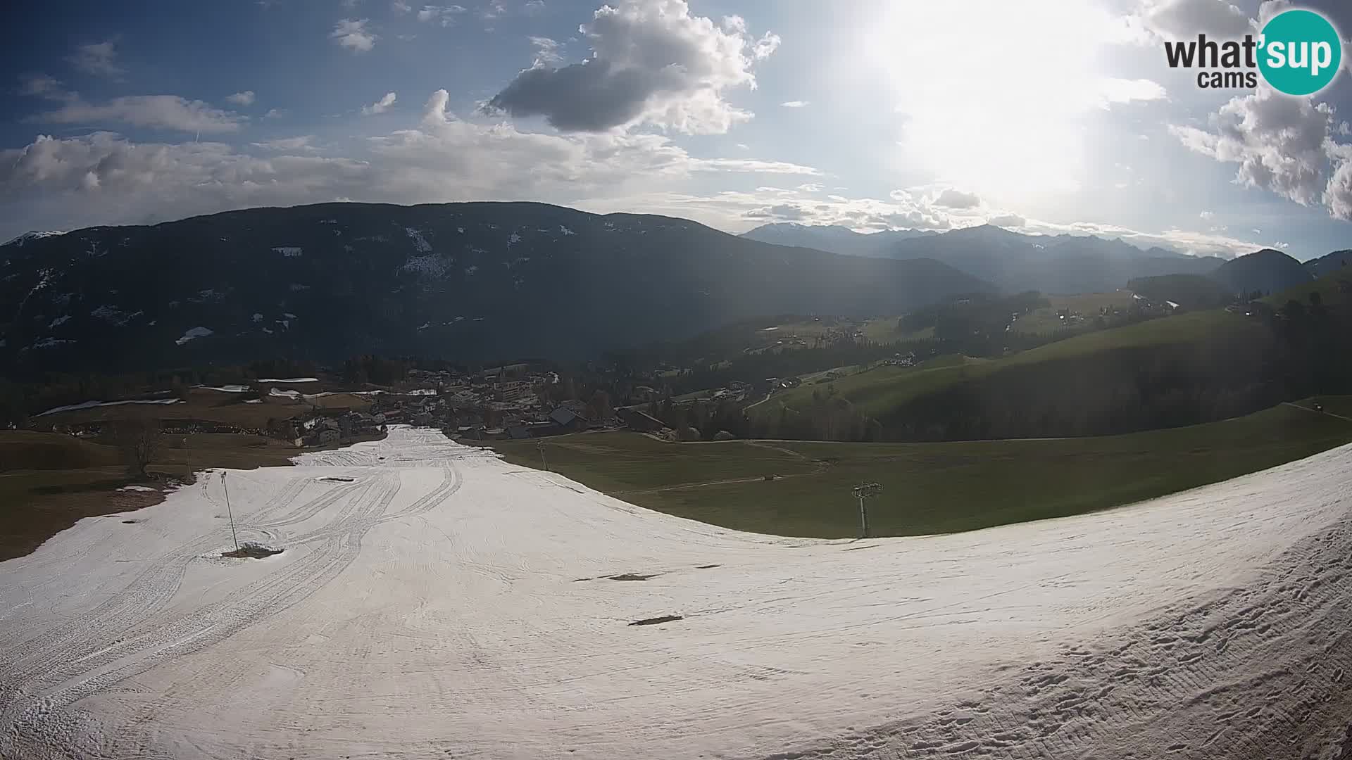 Spletna kamera Terenten (1210m) – Pogled v živo na dolino Pusteria