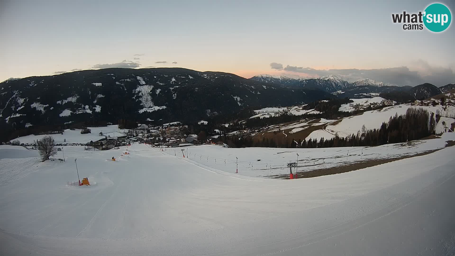 Spletna kamera Terenten (1210m) – Pogled v živo na dolino Pusteria