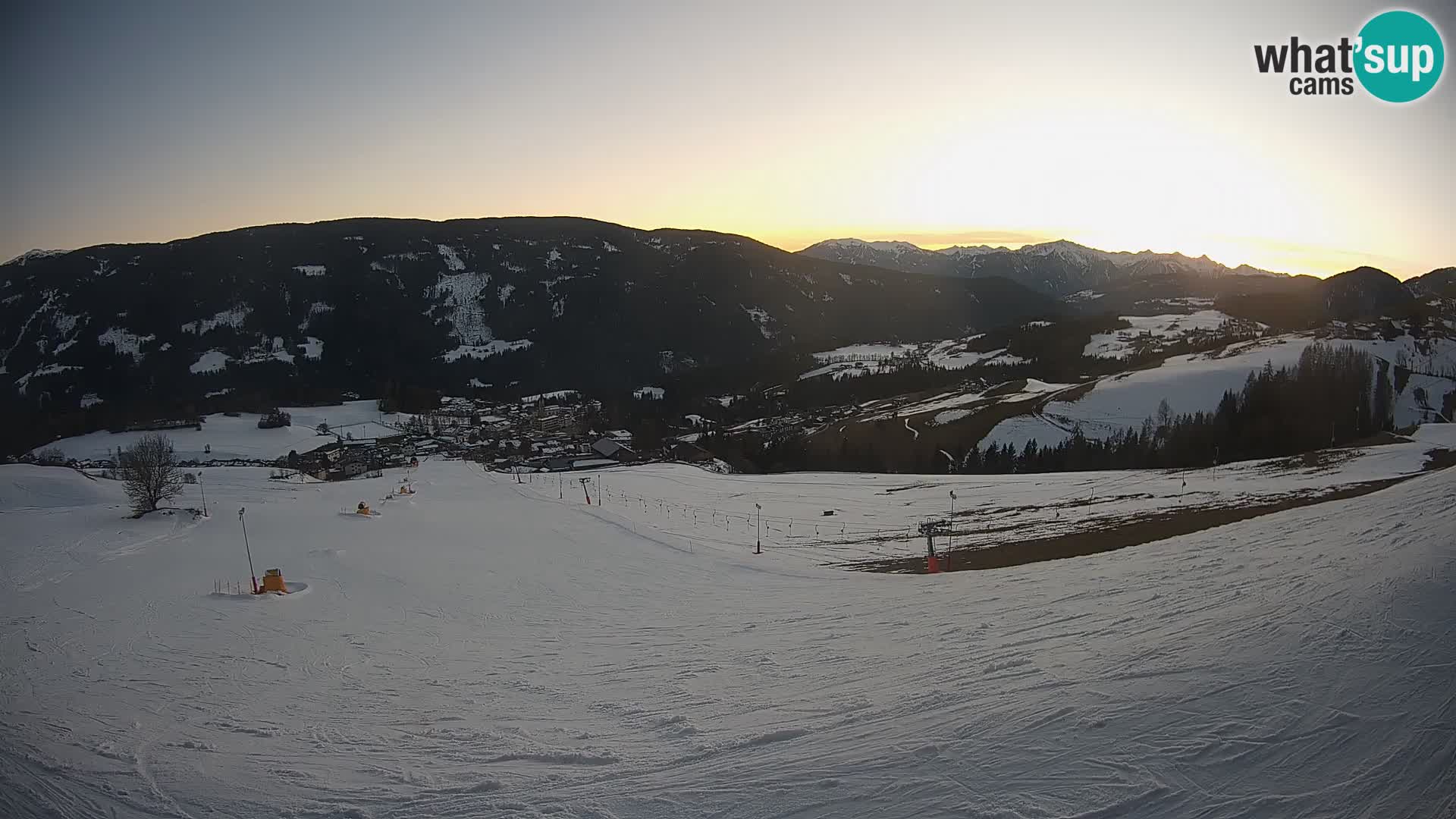Spletna kamera Terenten (1210m) – Pogled v živo na dolino Pusteria