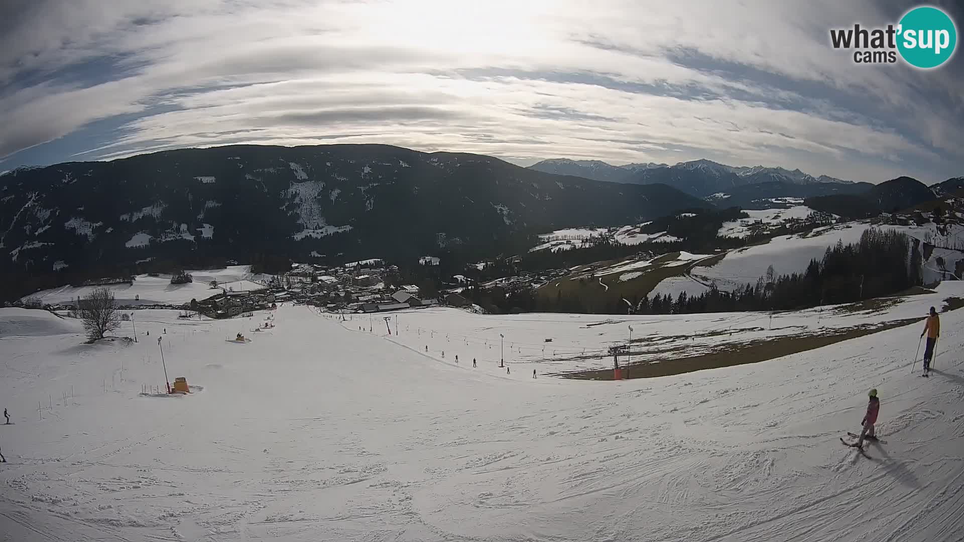 Spletna kamera Terenten (1210m) – Pogled v živo na dolino Pusteria