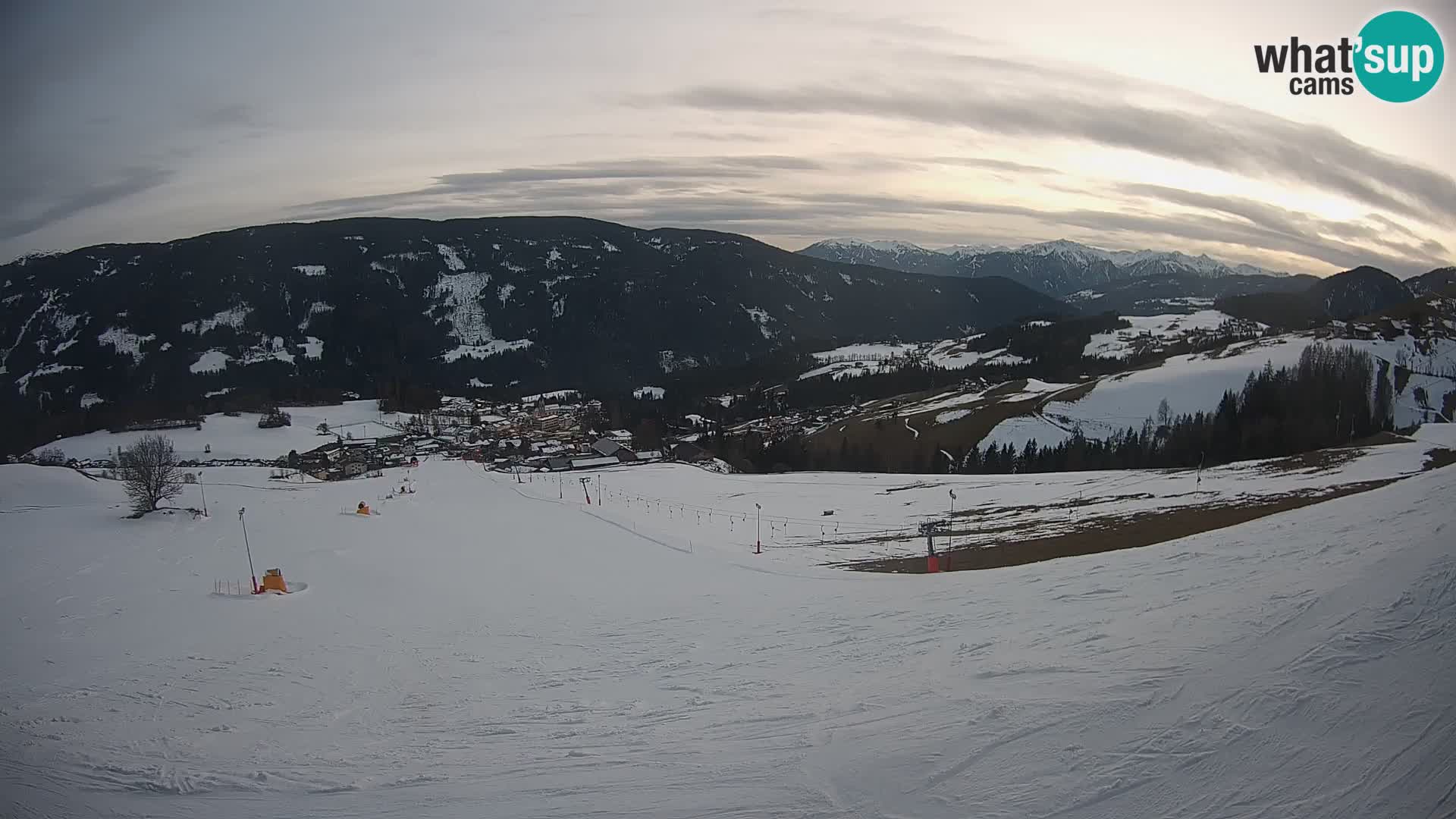 Spletna kamera Terenten (1210m) – Pogled v živo na dolino Pusteria