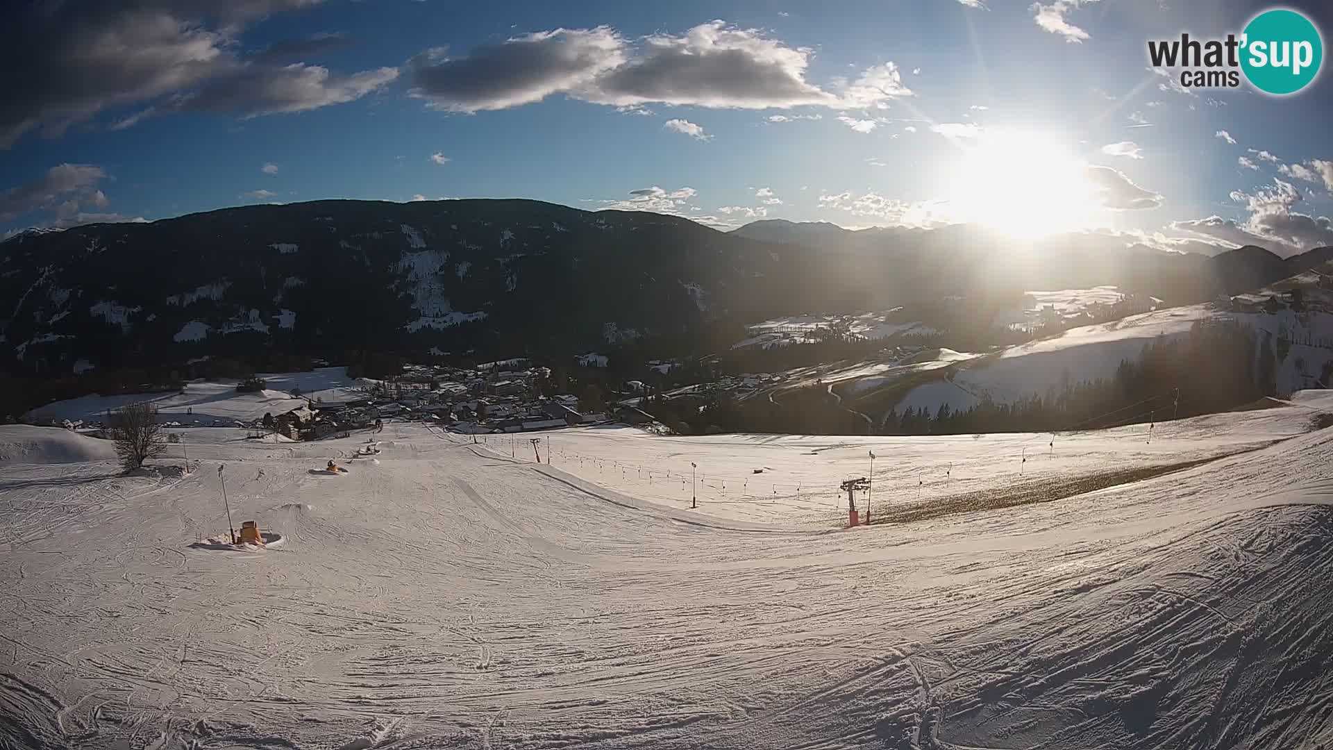 Spletna kamera Terenten (1210m) – Pogled v živo na dolino Pusteria