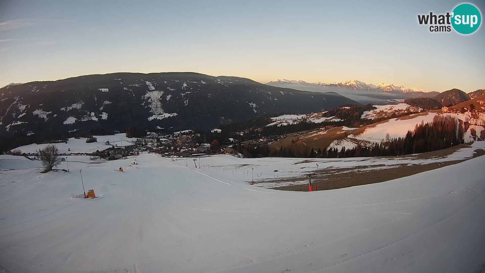 Spletna kamera Terenten (1210m) – Pogled v živo na dolino Pusteria