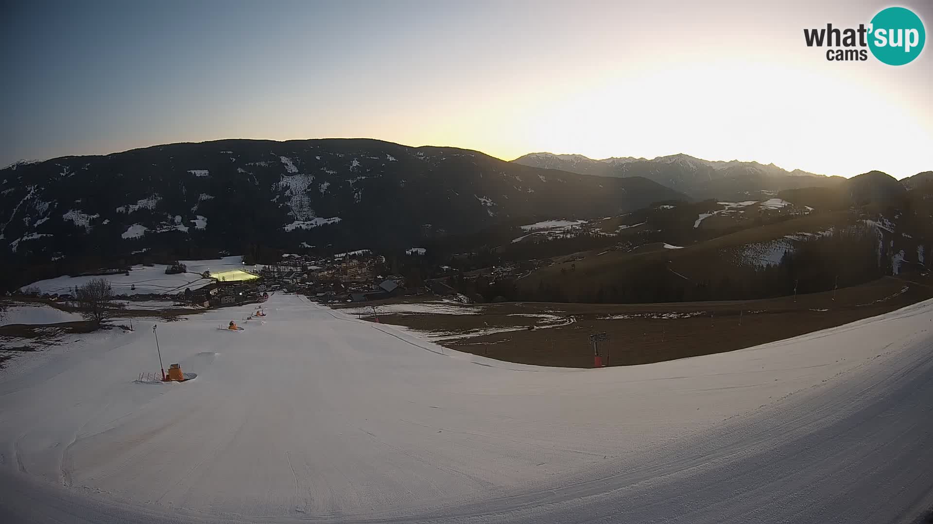 Spletna kamera Terenten (1210m) – Pogled v živo na dolino Pusteria