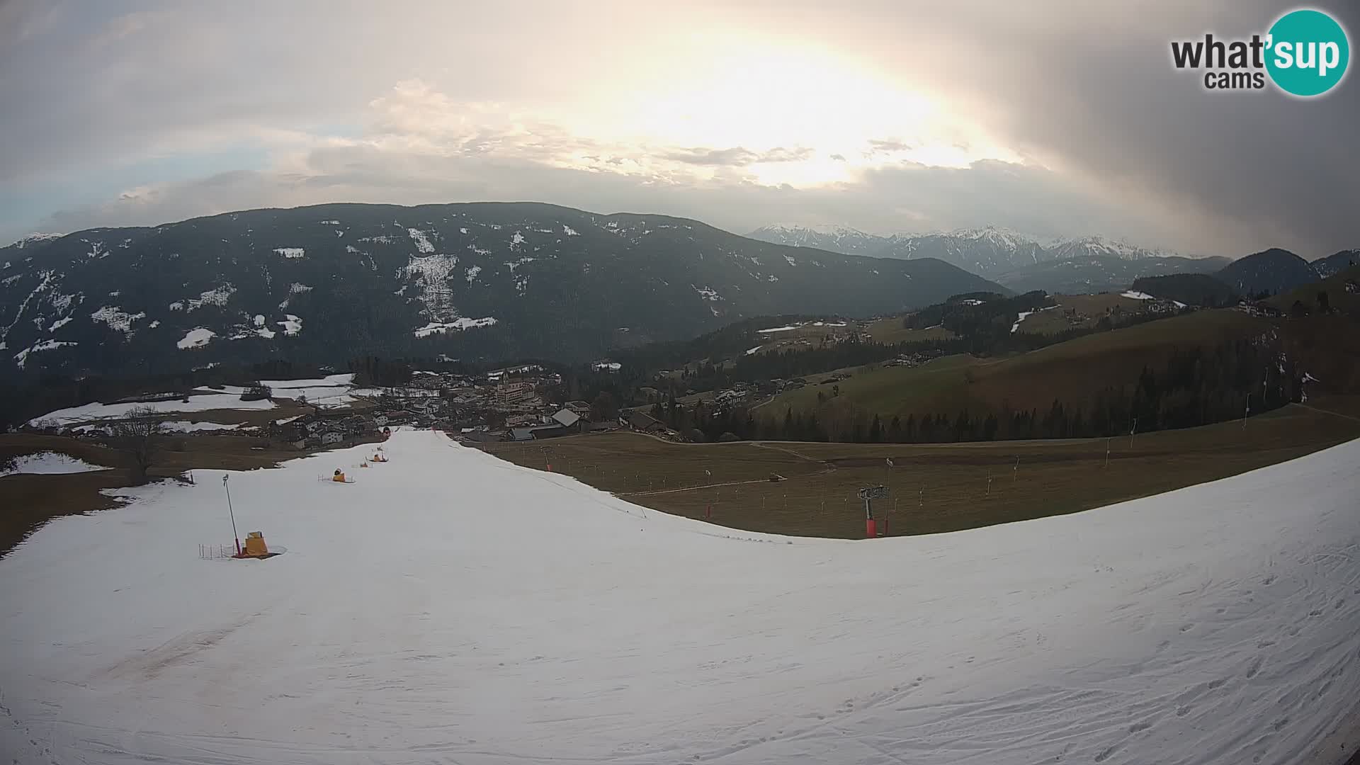 Spletna kamera Terenten (1210m) – Pogled v živo na dolino Pusteria