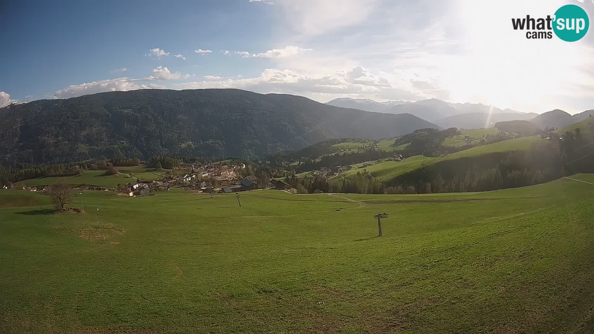 Spletna kamera Terenten (1210m) – Pogled v živo na dolino Pusteria